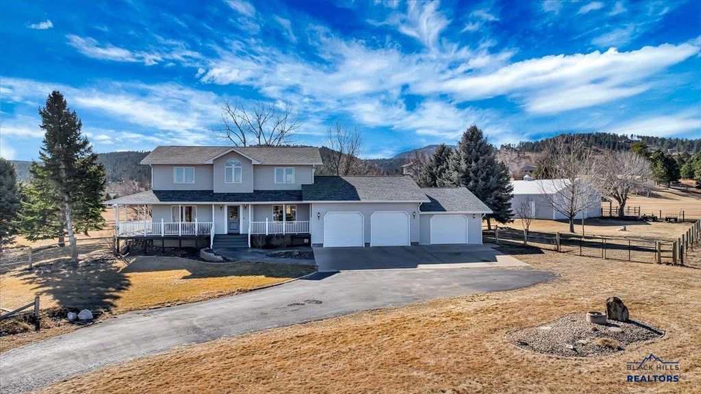 3035 MEADOW LN, Spearfish, SD 57783