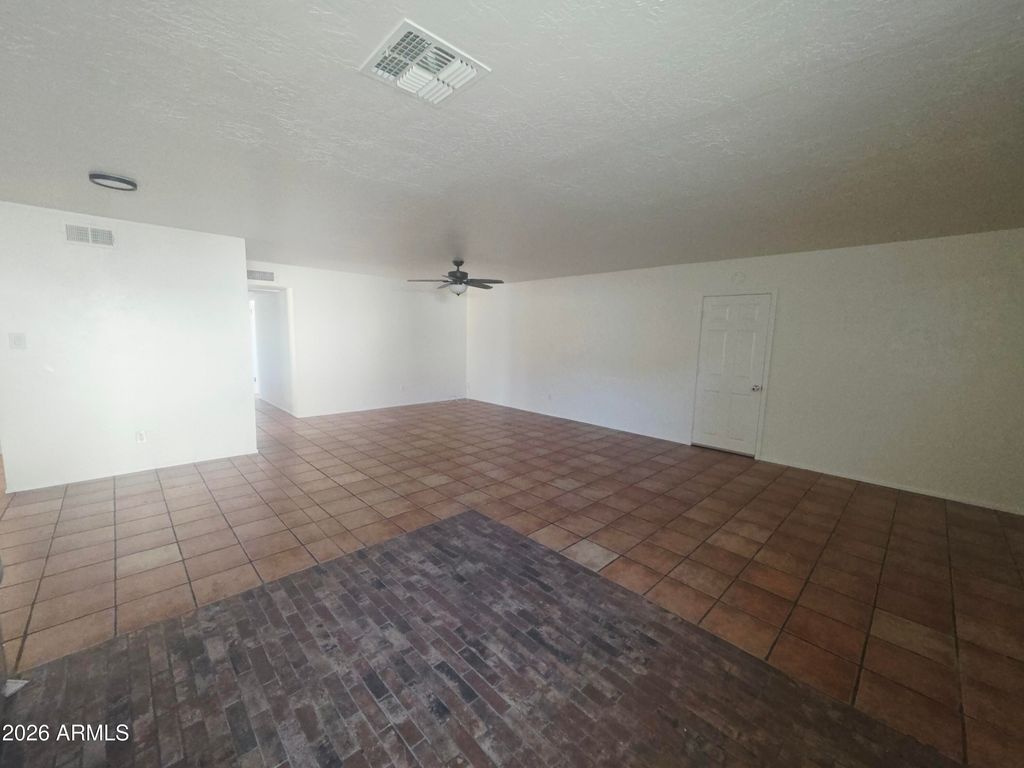 2014 W WILLOW Avenue, Phoenix, AZ 85029 — photo 2