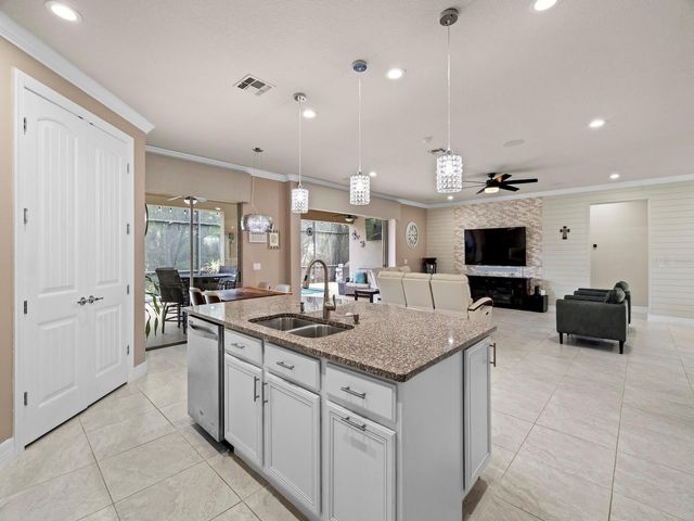 2618 MEAD AVENUE, St Cloud, FL 34771