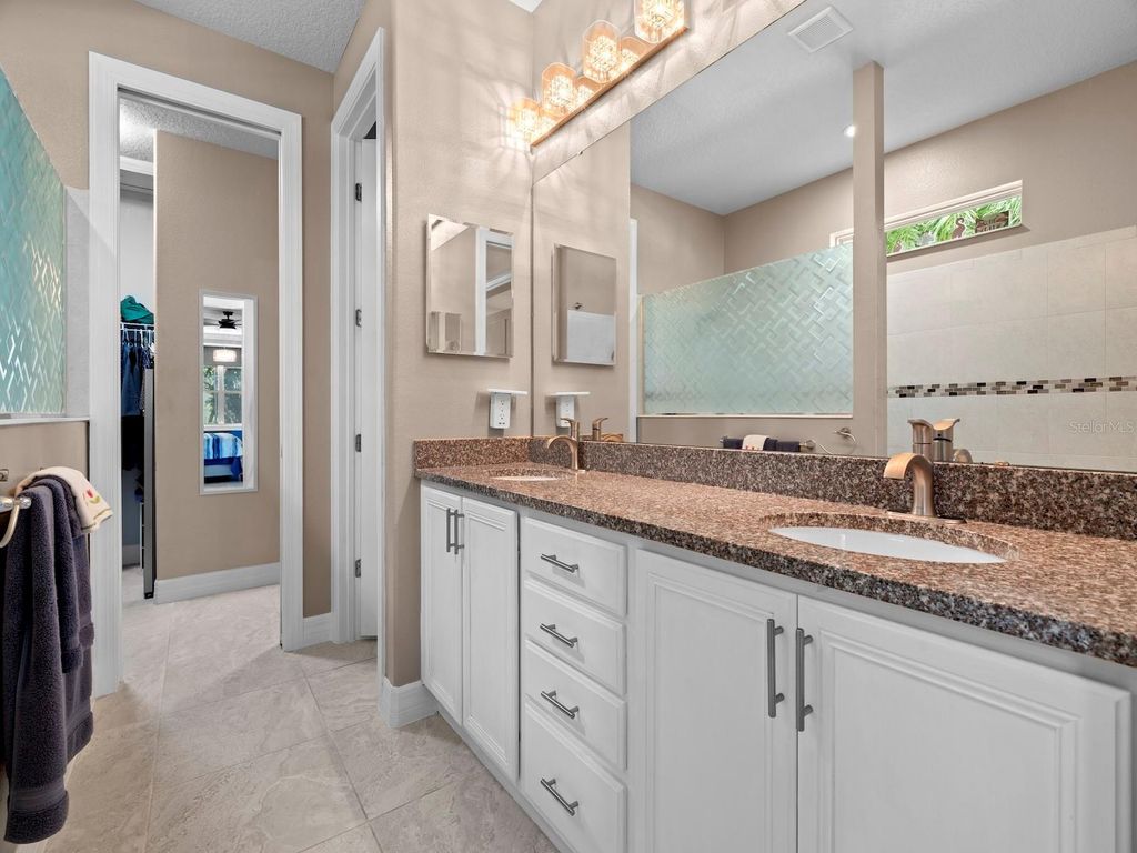 Image 20 of property listing at 2618 MEAD AVENUE, St Cloud, FL 34771