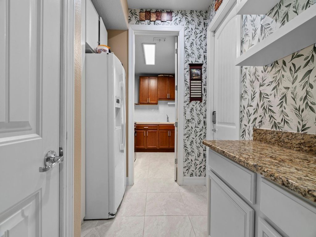 Image 45 of property listing at 2618 MEAD AVENUE, St Cloud, FL 34771