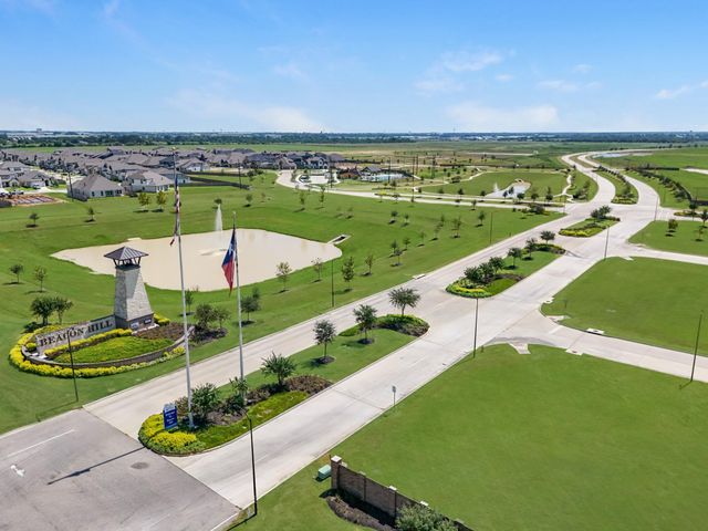 60 Shining Pointe Drive, Waller, TX 77484