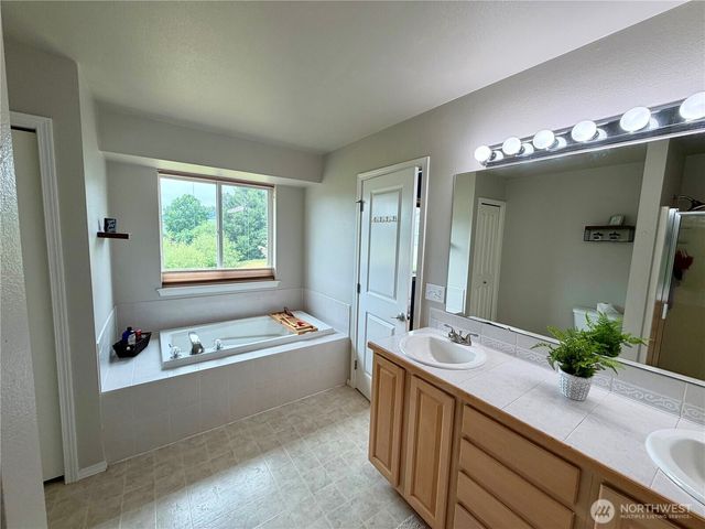 14406 145th Street E, Orting, WA 98360