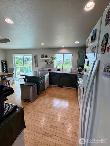 14406 145th Street E, Orting, WA 98360