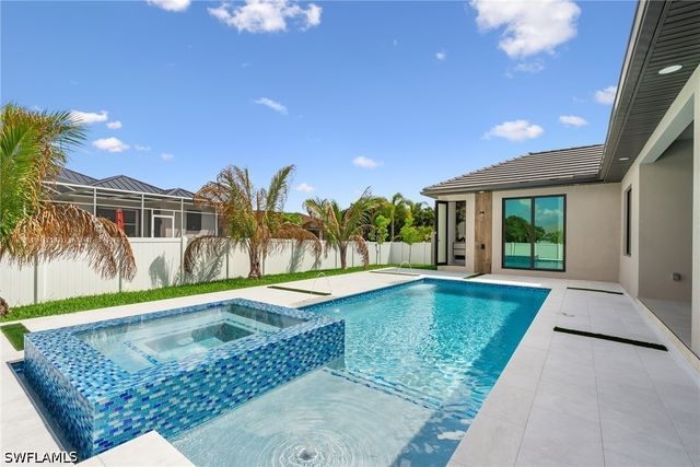 2931 SW 30th ST, Cape Coral, FL 33914
