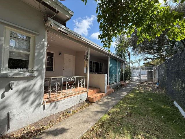 1751 NW 29th St H, Miami, FL 33142