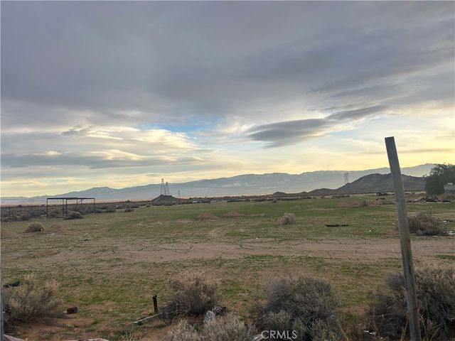 33321 Desert, Lucerne Valley, CA 92356