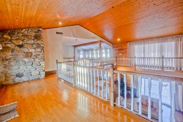 119 Oakridge St., Chicopee, MA 01020
