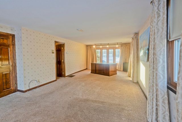 119 Oakridge St., Chicopee, MA 01020