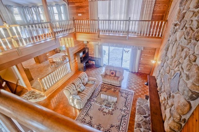 119 Oakridge St., Chicopee, MA 01020