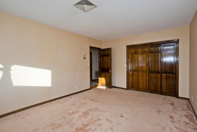 119 Oakridge St., Chicopee, MA 01020