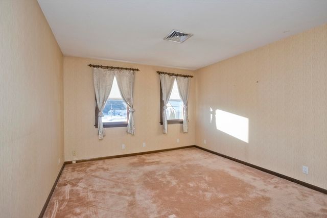 119 Oakridge St., Chicopee, MA 01020