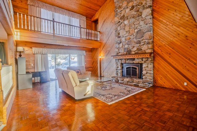 119 Oakridge St., Chicopee, MA 01020
