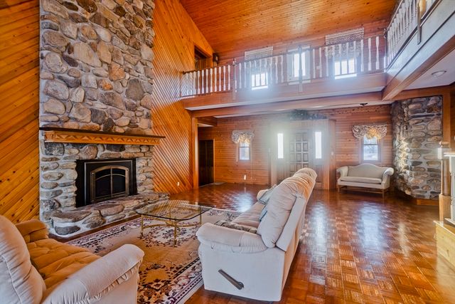 119 Oakridge St., Chicopee, MA 01020