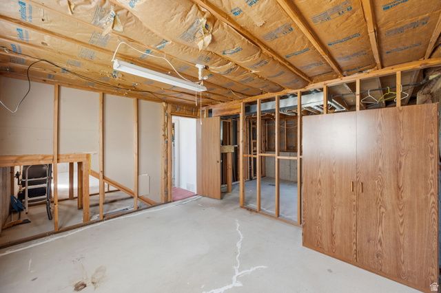 3080 W 4600 S, Roy, UT 84067