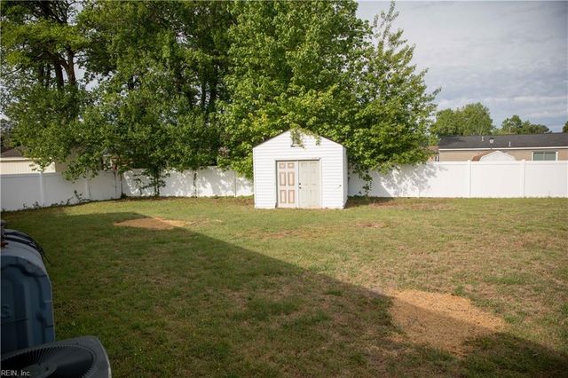 7 Lake Forest CT, Portsmouth, VA 23701