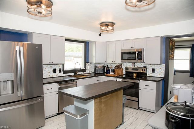 7 Lake Forest CT, Portsmouth, VA 23701