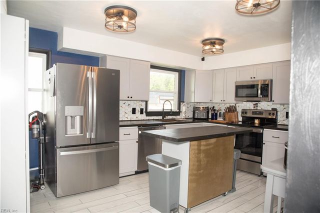 7 Lake Forest CT, Portsmouth, VA 23701
