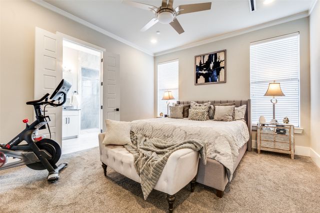 2043 Canada Drive, Dallas, TX 75212