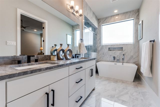 2043 Canada Drive, Dallas, TX 75212