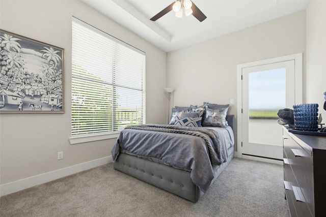 2043 Canada Drive, Dallas, TX 75212