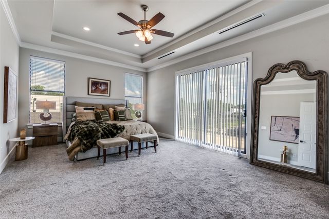 2043 Canada Drive, Dallas, TX 75212