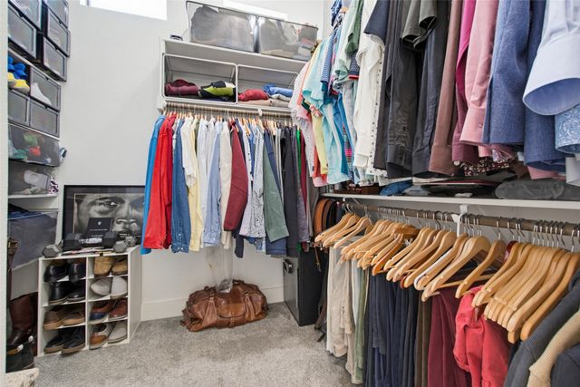 2043 Canada Drive, Dallas, TX 75212