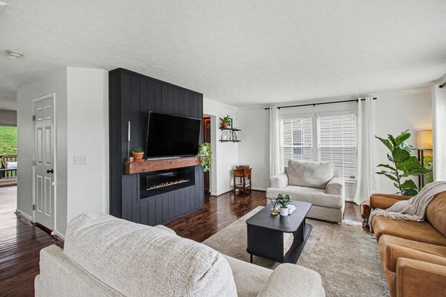 126 Brushwood Drive, Fort Thomas, KY 41075