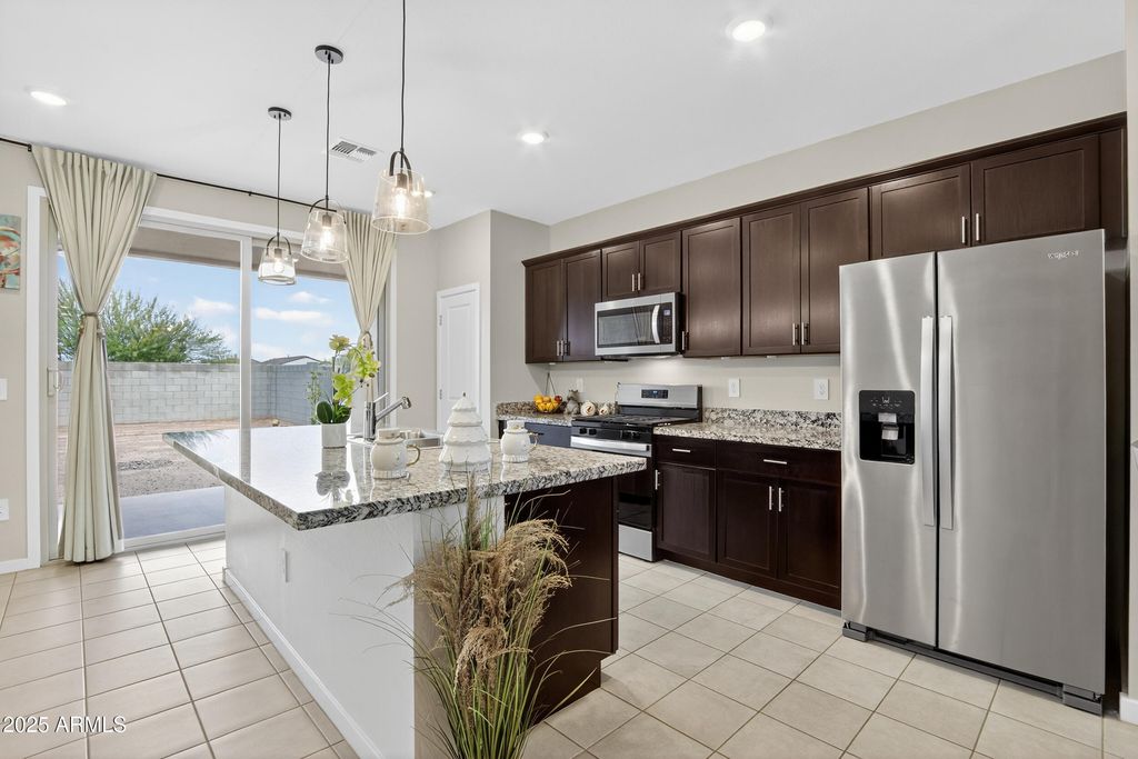 19090 N SILVER DOG Way, Maricopa, AZ 85138 — photo 3