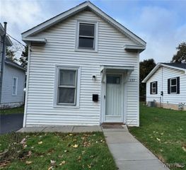 137 Harvey Avenue, Lockport City, NY 14094