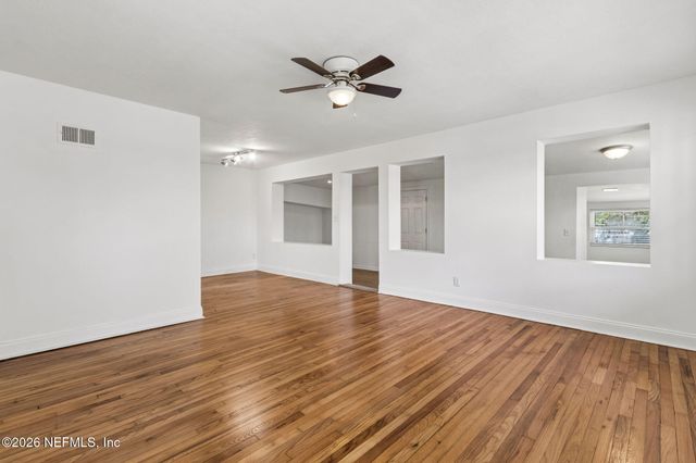 5049 ATTLEBORO Street, Jacksonville, FL 32205