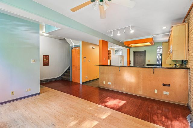 10540 S Maryland Avenue, Chicago, IL 60628