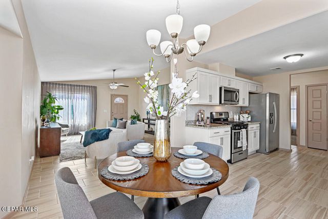 13817 Margaret Ponce Avenue, Horizon City, TX 79928