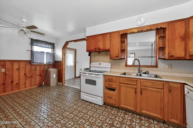 19 Pleasantview Avenue, Albany, NY 12203