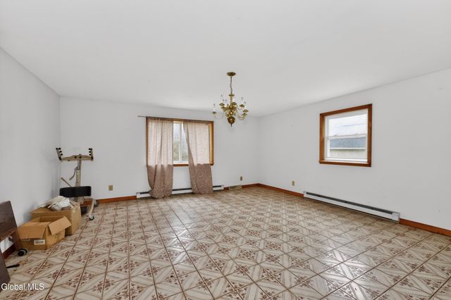 19 Pleasantview Avenue, Albany, NY 12203