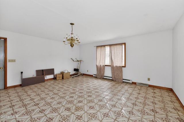 19 Pleasantview Avenue, Albany, NY 12203