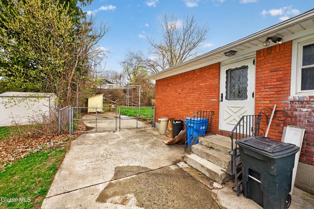 19 Pleasantview Avenue, Albany, NY 12203