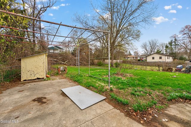 19 Pleasantview Avenue, Albany, NY 12203