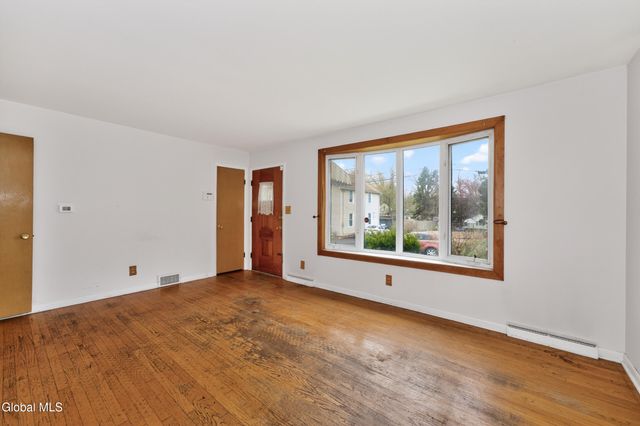 19 Pleasantview Avenue, Albany, NY 12203