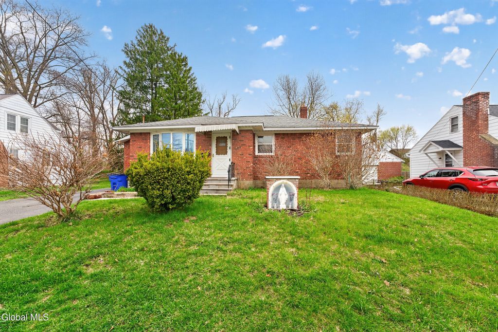 19 Pleasantview Avenue, Albany, NY 12203