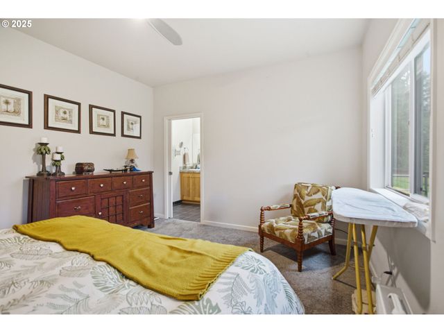 40971 DEERHORN Rd, Springfield, OR 97478