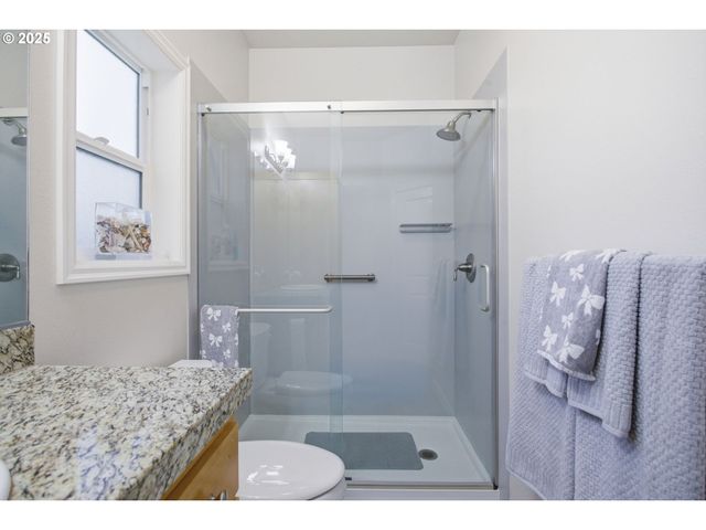 40971 DEERHORN Rd, Springfield, OR 97478