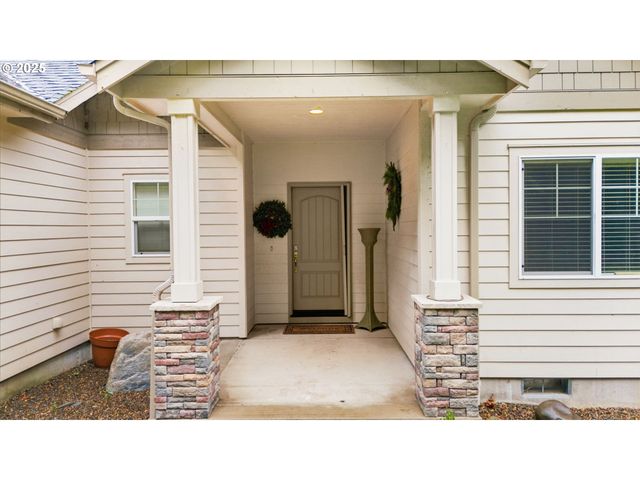 40971 DEERHORN Rd, Springfield, OR 97478