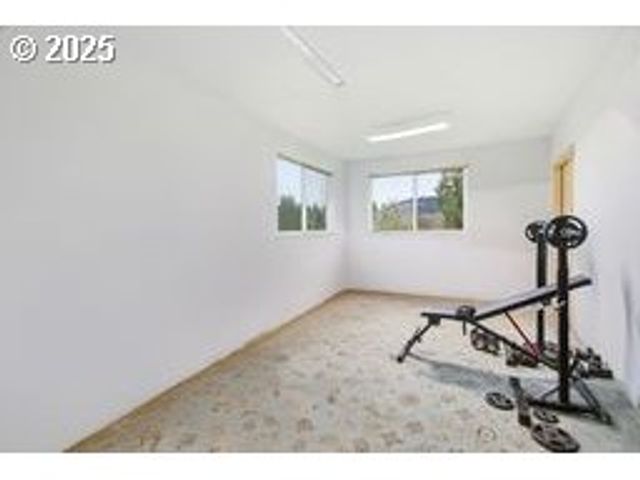 40971 DEERHORN Rd, Springfield, OR 97478