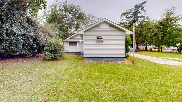 907 S Appletree Street, Dothan, AL 36301