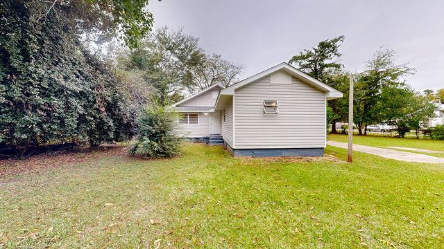 907 S Appletree Street, Dothan, AL 36301