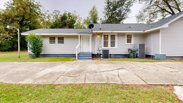 907 S Appletree Street, Dothan, AL 36301