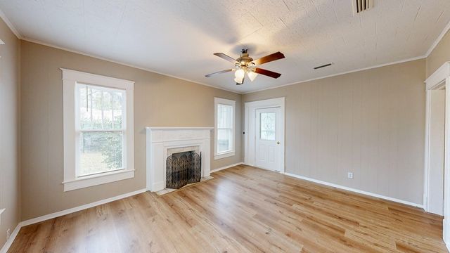 907 S Appletree Street, Dothan, AL 36301