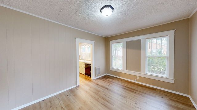 907 S Appletree Street, Dothan, AL 36301