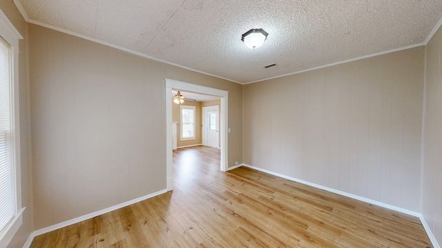 907 S Appletree Street, Dothan, AL 36301